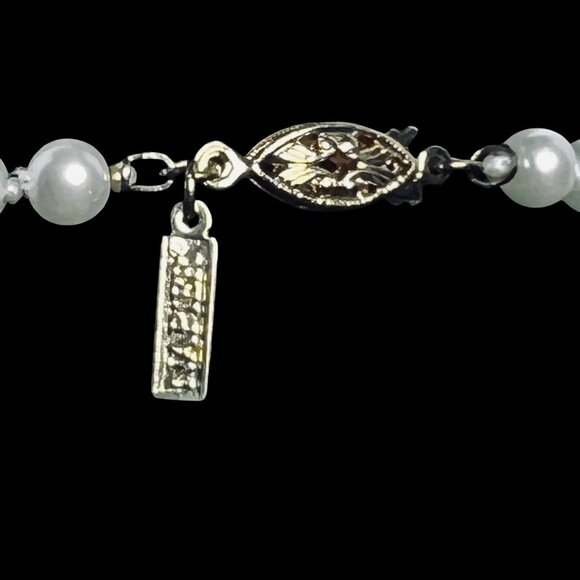 Napier Single Strand 18" Faux Pearl Necklace With Gold Tone Clasp (5597) - Picture 6 of 6